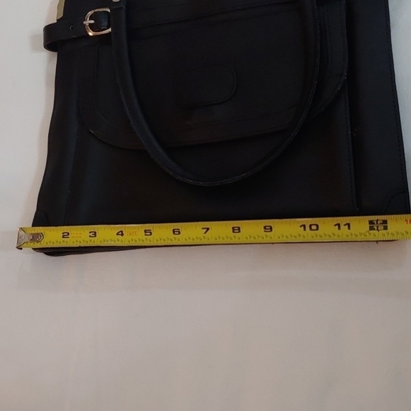 𝅺VINTAGE Black Handbag - Picture 7 of 9